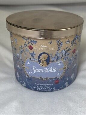 Bath & Body Works Exclusively Fragranced Disney Snow White Princess Candle - NEW